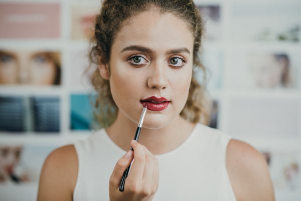 Makeup? Who Needs It? These Women Are Returning To The Office Without It